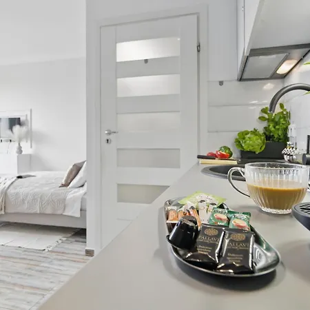 דירה Lovely Boutique 2x1br Nearby Chopin Airport & 15 Min To Centre By Tram *