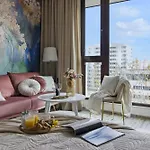 Lovely Boutique 2x1br Nearby Chopin Airport & 15 Min To Centre By Tram *