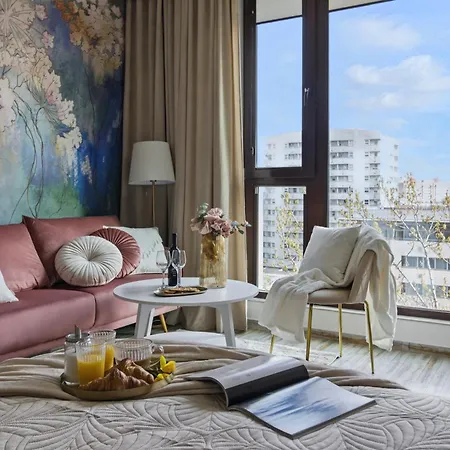 Lovely Boutique 2x1br Nearby Chopin Airport & 15 Min To Centre By Tram *