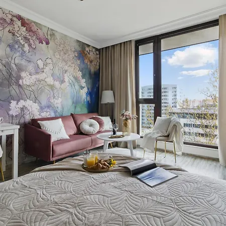 شقة Lovely Boutique 2x1br Nearby Chopin Airport & 15 Min To Centre By Tram