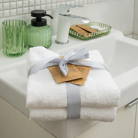 Lovely Boutique 2x1br Nearby Chopin Airport & 15 Min To Centre By Tram Apartment Warsaw