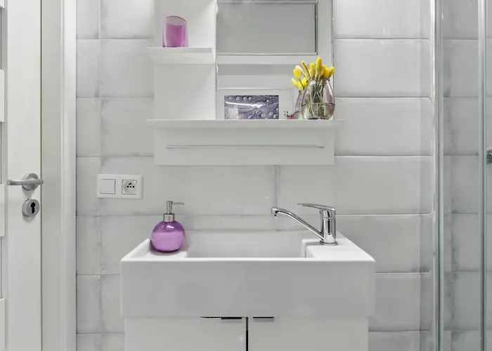 شقة Lovely Boutique 2x1br Nearby Chopin Airport & 15 Min To Centre By Tram *